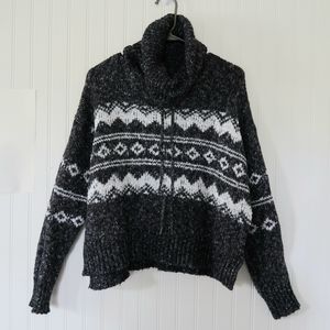 Forever 15 Cropped Sweater Gray White Ski Cowl Neck Pull Over Winter Warm Medium